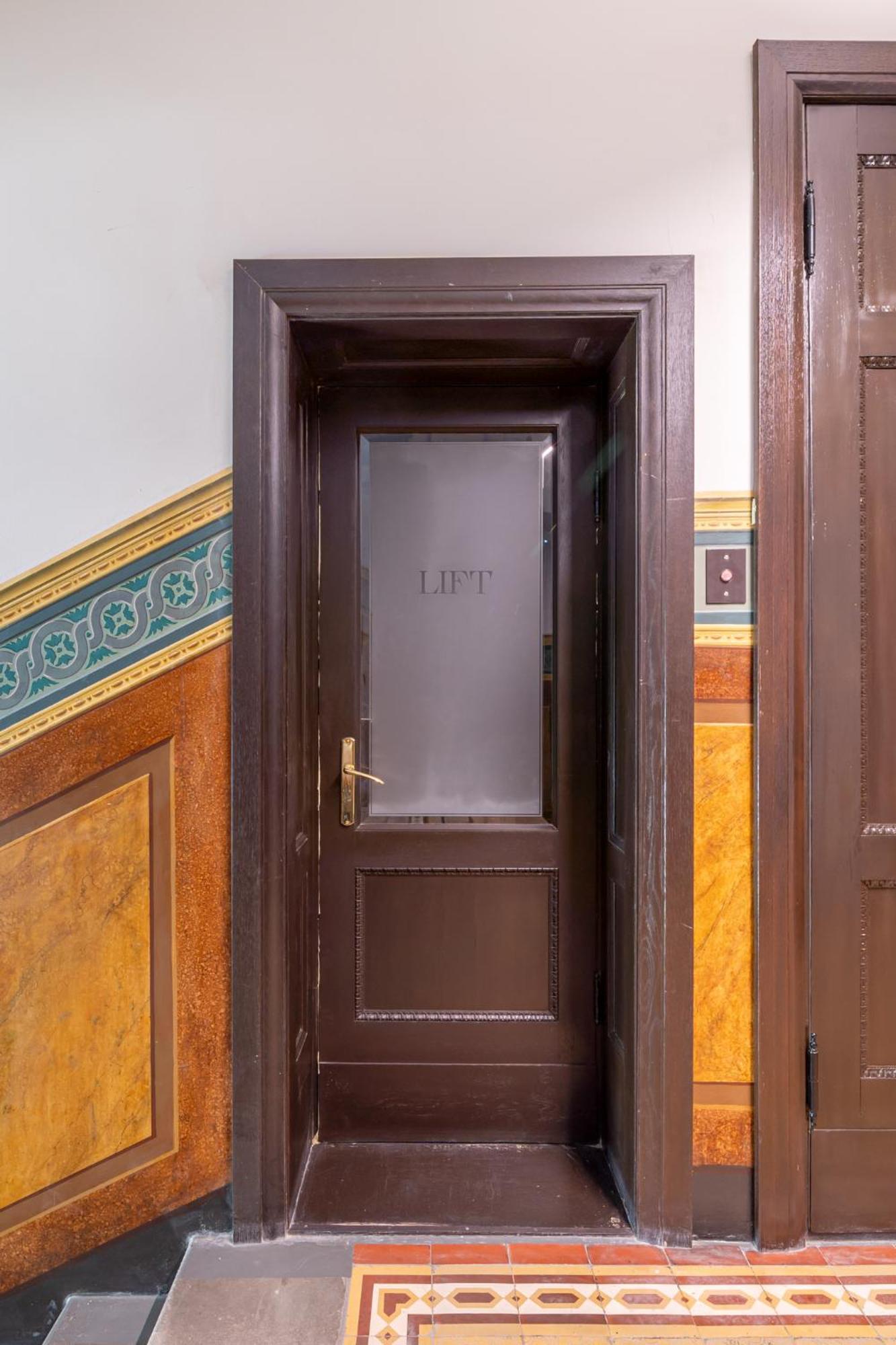 Prestigious Former Library Apartment - Perfect Location Riga Exterior foto